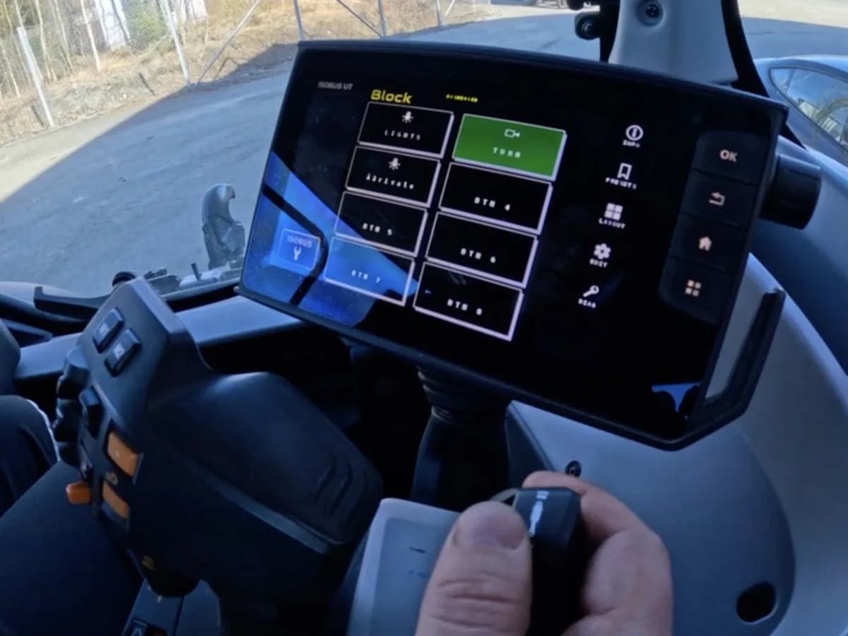 ISOBUS Block interface running on a Valtra Virtual Terminal