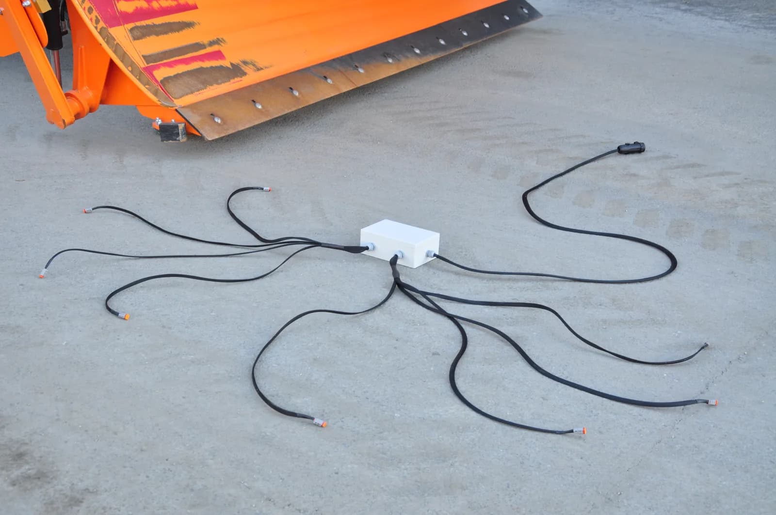 Cover Image for Control Any 12V/24V Device from Your ISOBUS Terminal