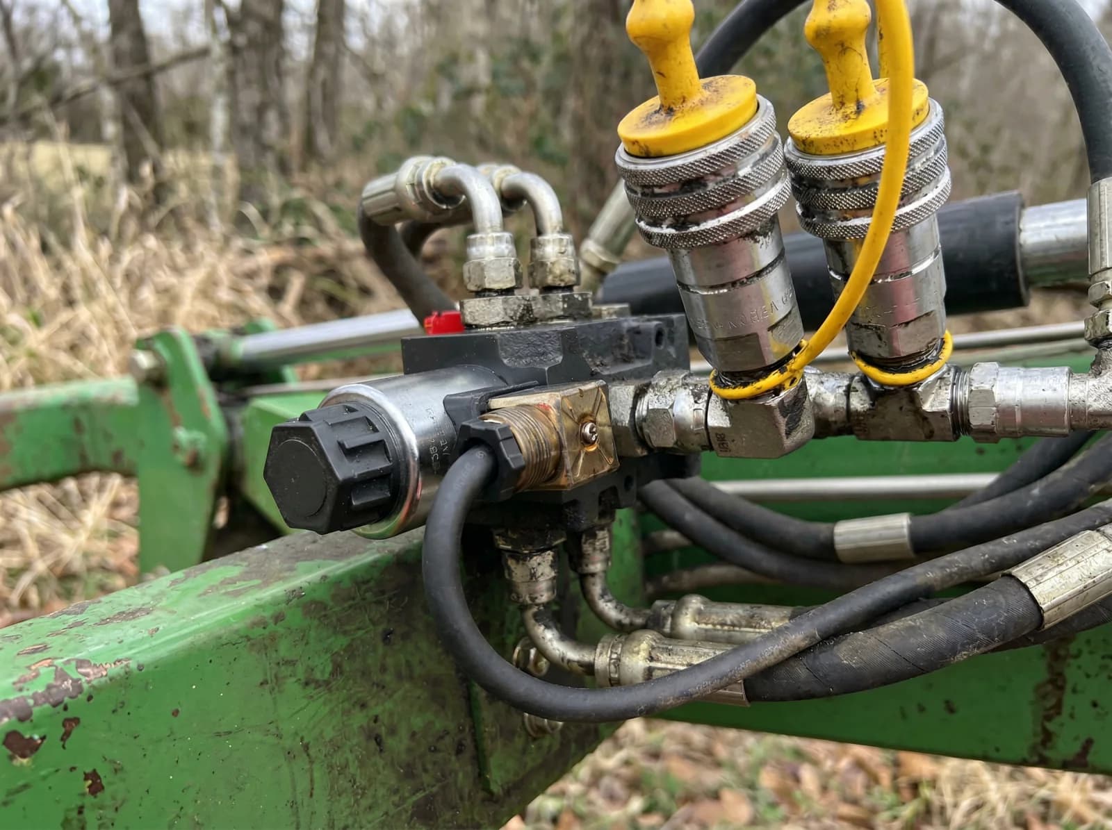 Cover Image for Planter Fold from the ISOBUS Screen: Replace the Switch Box
